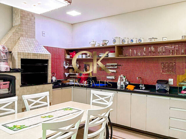 #18 - Casa em condomínio para Venda em Cuiabá - MT