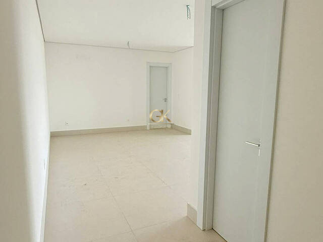 Apartamento para Venda em Cuiabá - 4