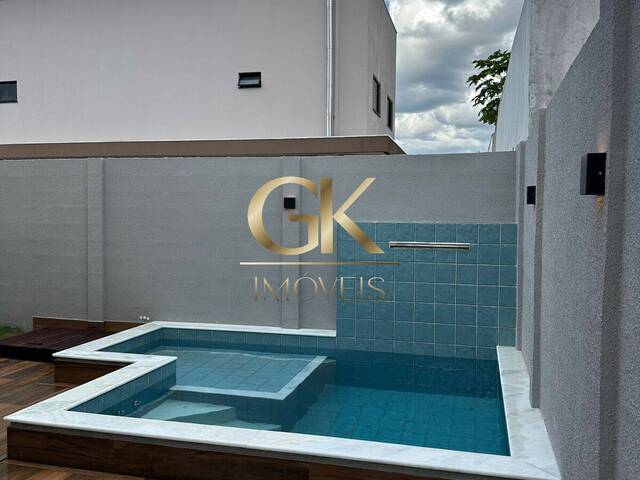 #25 - Casa em condomínio para Venda em Cuiabá - MT