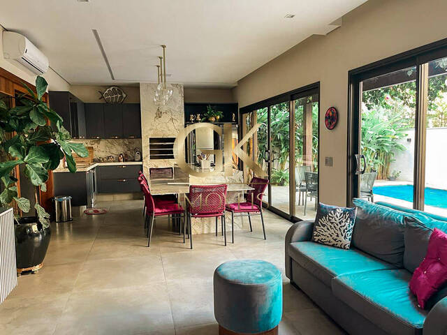 Venda em Av. dos Florais - Cuiabá