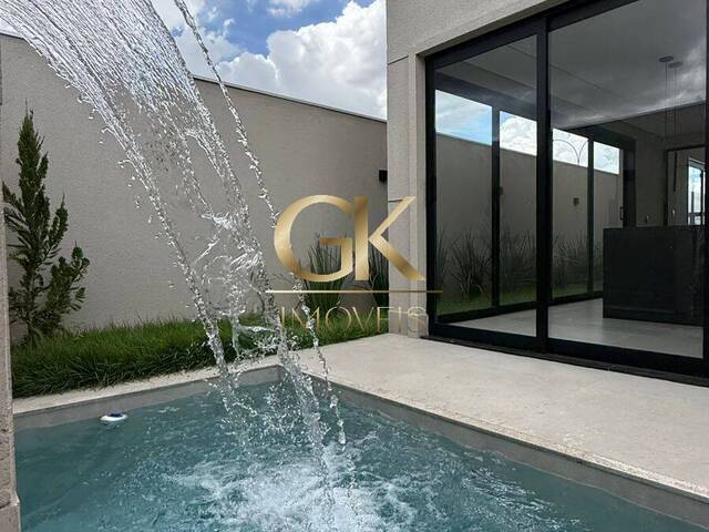 #35 - Casa em condomínio para Venda em Cuiabá - MT