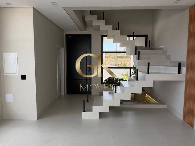 #46 - Casa em condomínio para Venda em Cuiabá - MT