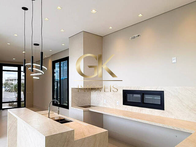 #48 - Casa em condomínio para Venda em Cuiabá - MT