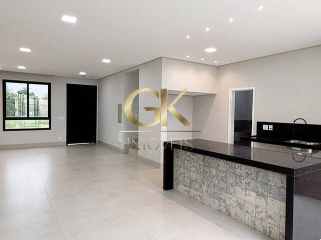 #52 - Casa em condomínio para Venda em Cuiabá - MT