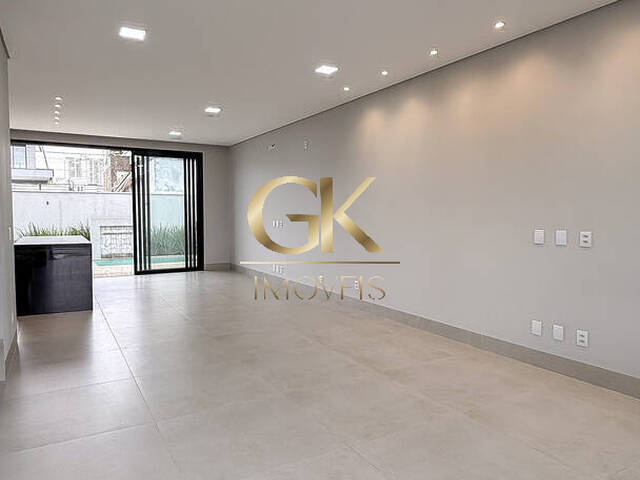 #52 - Casa em condomínio para Venda em Cuiabá - MT